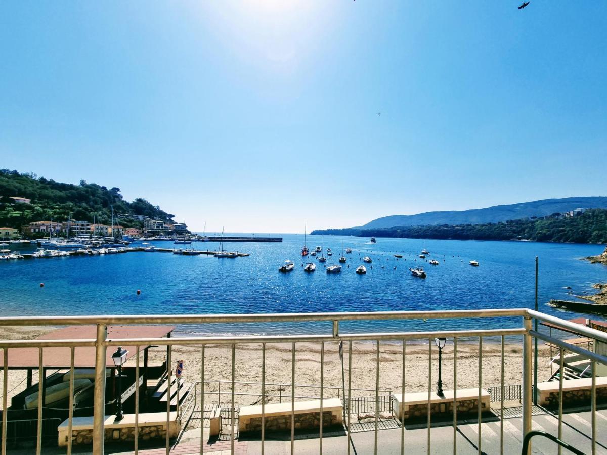Hotel Plaza Porto Azzurro Esterno foto