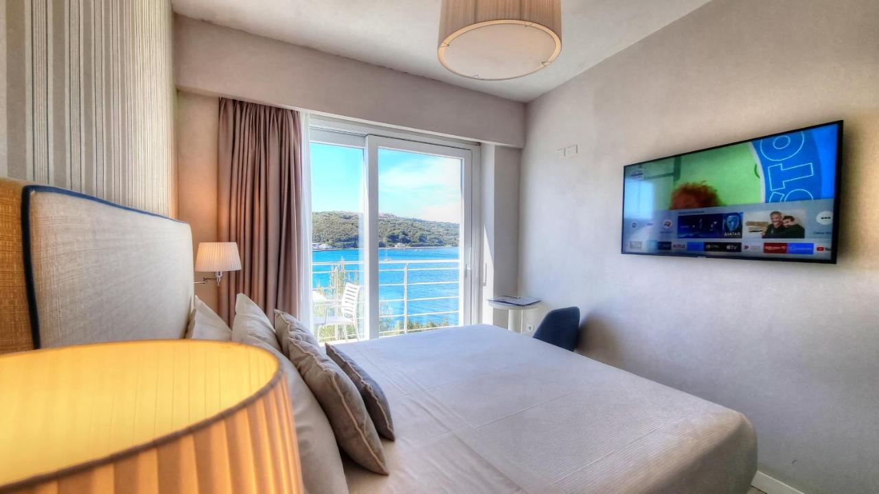 Hotel Plaza Porto Azzurro Esterno foto