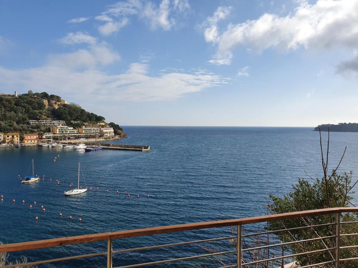 Hotel Plaza Porto Azzurro Esterno foto